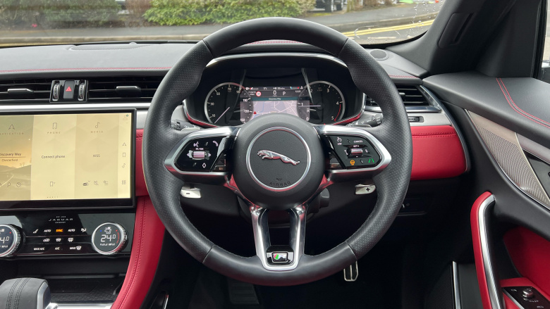 Jaguar F-Pace 2.0 D200 R-Dynamic Black 5dr Auto AWD Diesel Estate